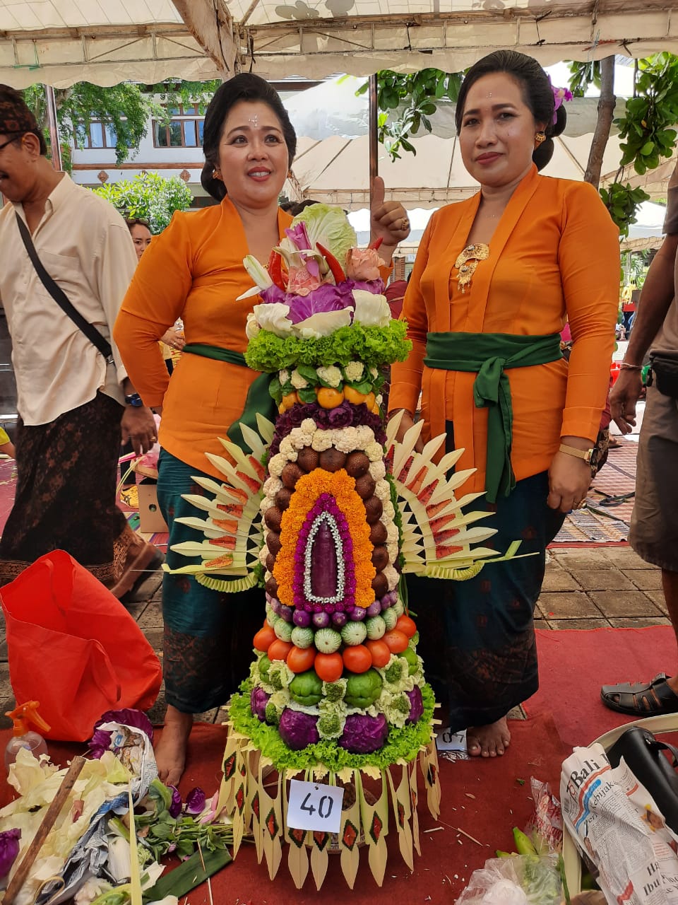JUARA I LOMBA MEMBUAT GEBOGAN DAN LOMBA 